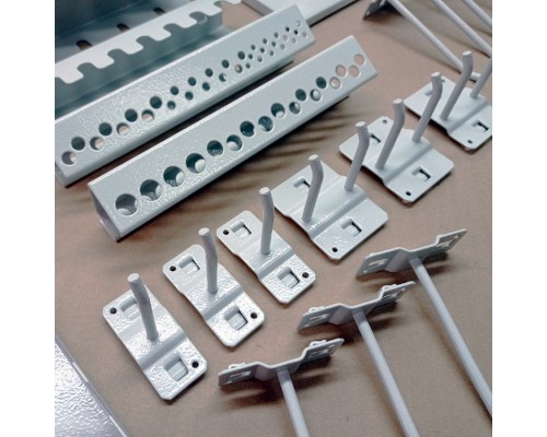 Навесные металлические аксессуары на панель перфорированную - 17 предметов